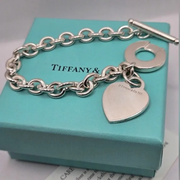 Tiffany & Co 💯% Auth Return To Tiffany Heart Toggle Bracelet w/Box ✨EUC✨Sz7.5”✨ - Picture 4 of 6
